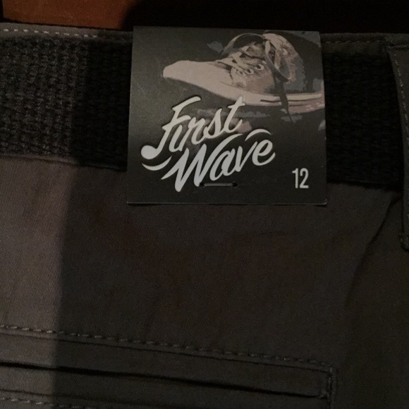 NWT First Wave boys cargo shorts - Picture 5 of 5